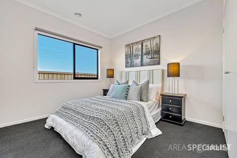 Property photo of 33 Jaylie Street Clyde North VIC 3978
