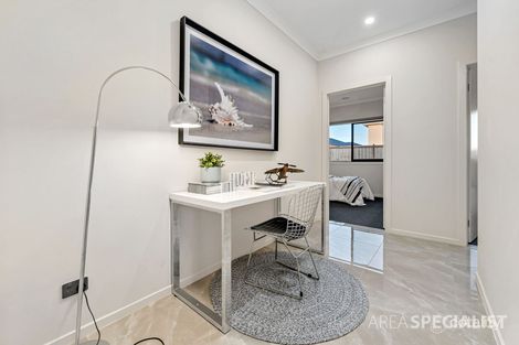 Property photo of 33 Jaylie Street Clyde North VIC 3978