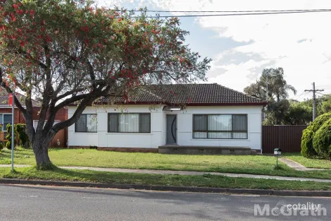 210 Bransgrove Rd, Panania, NSW 2213