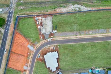 80 Springbrook Ave, Redlynch, QLD 4870