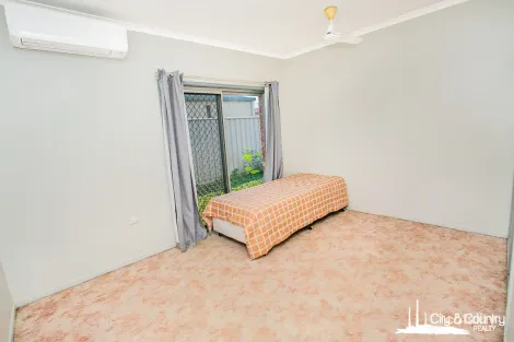 Property photo of 16 Emmalyn Close Soldiers Hill QLD 4825