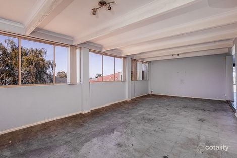 Property photo of 29 Woodley Way Parmelia WA 6167