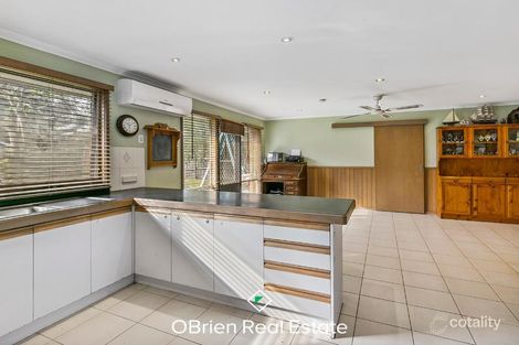 Property photo of 8 Carrington Crescent Carrum Downs VIC 3201
