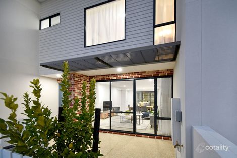 Property photo of 5 Turquoise Boulevard Treeby WA 6164