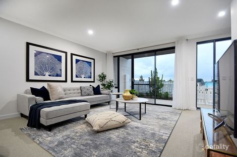 Property photo of 5 Turquoise Boulevard Treeby WA 6164