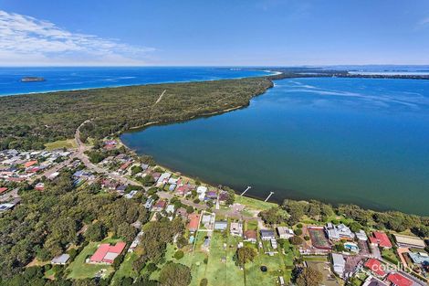 Property photo of 33 Greenacre Avenue Lake Munmorah NSW 2259