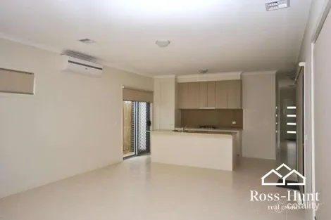 Property photo of 10 Metro Circuit Berwick VIC 3806