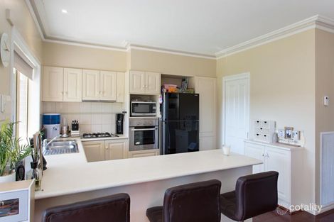 Property photo of 41 Rowan Parade Wendouree VIC 3355