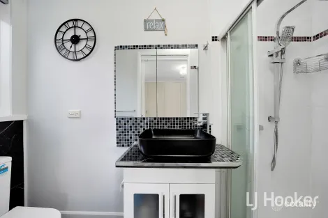 Property photo of 37 Dalley Crescent Latham ACT 2615