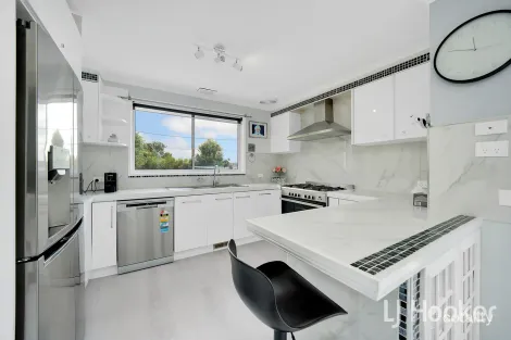 Property photo of 37 Dalley Crescent Latham ACT 2615