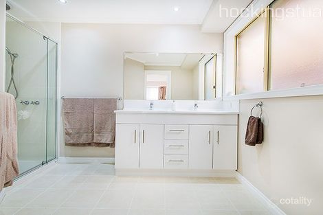 Property photo of 3 Kingsmere Drive Berwick VIC 3806