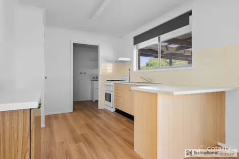 Property photo of 5 Garner Close Windradyne NSW 2795