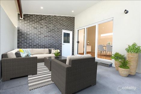 Property photo of 2/32 Day Street Lake Illawarra NSW 2528