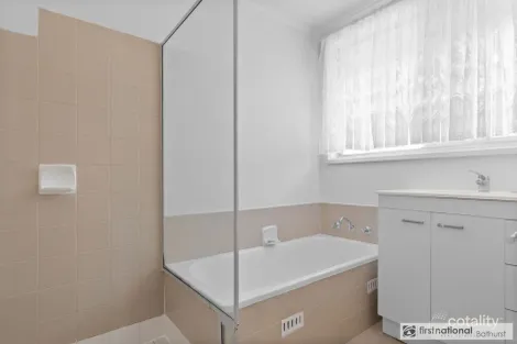 Property photo of 5 Garner Close Windradyne NSW 2795