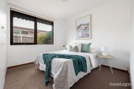 Property photo of 2/64-90 Snell Grove Oak Park VIC 3046