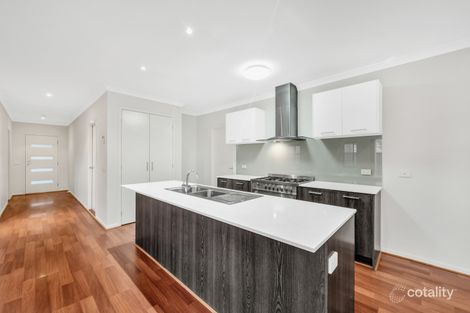 Property photo of 23 Brickwood Circuit Craigieburn VIC 3064