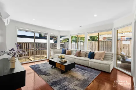 Property photo of 3 Blushing Way Bundoora VIC 3083