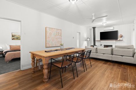 Property photo of 11 Edmunds Road Cockatoo VIC 3781