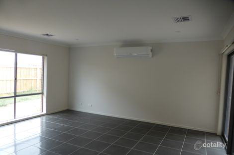 Property photo of 24 Carnegie Road Point Cook VIC 3030