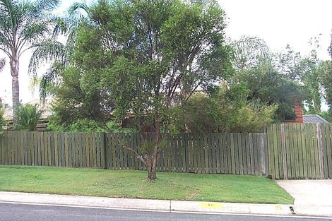 Property photo of 11 Jabiluka Drive Highland Park QLD 4211