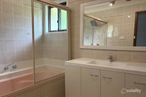 Property photo of 10 Radcliffe Street Ingleburn NSW 2565