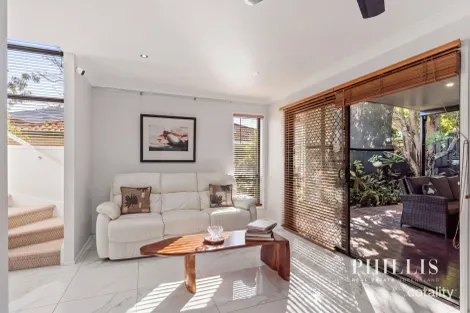 Property photo of 3/113 Whiting Street Labrador QLD 4215