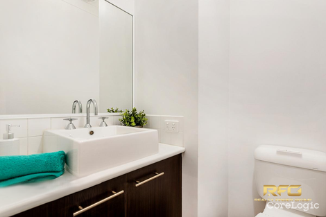 Property photo of 1 Wentworth Lane Burnside Heights VIC 3023