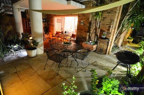 Property photo of 2/26 Malcolm Street Hawthorne QLD 4171