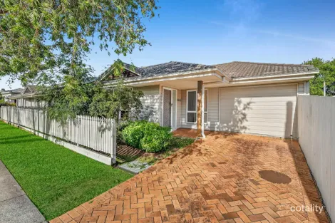 8 Patterson St, Petrie, QLD 4502