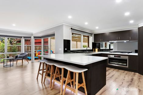 Property photo of 5 Dobell Place Mooroolbark VIC 3138