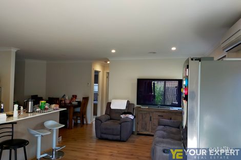 Property photo of 21 Guinea Flower Drive Cranbourne West VIC 3977