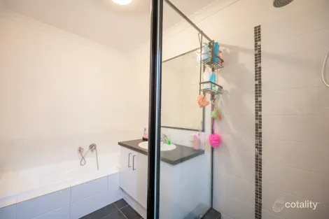 Property photo of 35 Tiffany Centre Dalyellup WA 6230