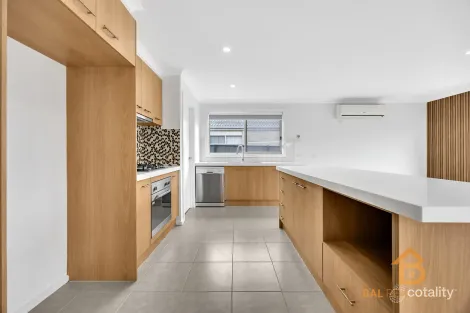 Property photo of 15 Wickford Road Tarneit VIC 3029