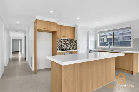 Property photo of 15 Wickford Road Tarneit VIC 3029