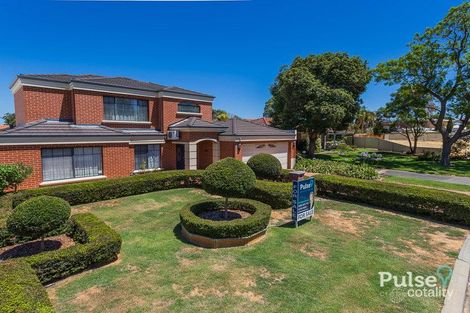 77 Second Ave, Rossmoyne, WA 6148