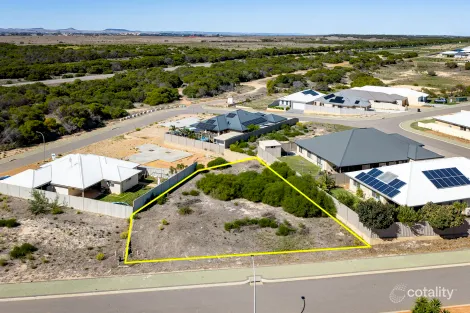 4 Lily St, Wandina, WA 6530