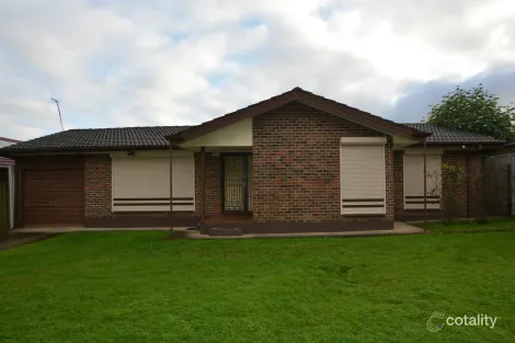 10 LOWAN ST, HOLDEN HILL, SA 5088