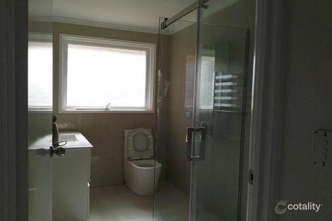 Property photo of 11 Clarence Avenue Keysborough VIC 3173
