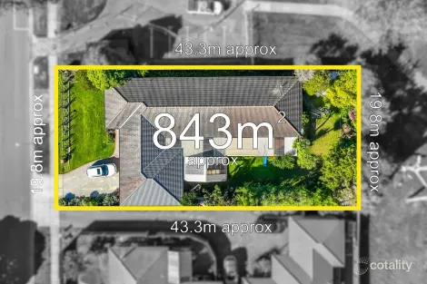 Property photo of 13 Mansfield Street Berwick VIC 3806