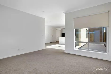 Property photo of 19 Stream Road Wyndham Vale VIC 3024