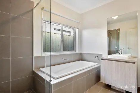 Property photo of 19 Stream Road Wyndham Vale VIC 3024