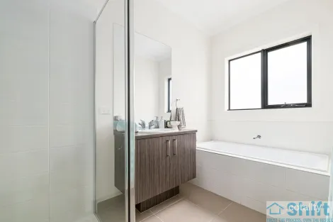 Property photo of 41 Belladonna Circuit Wallan VIC 3756