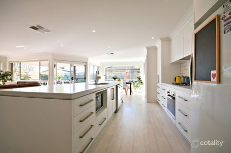 Property photo of 7 Artesian Court Dubbo NSW 2830