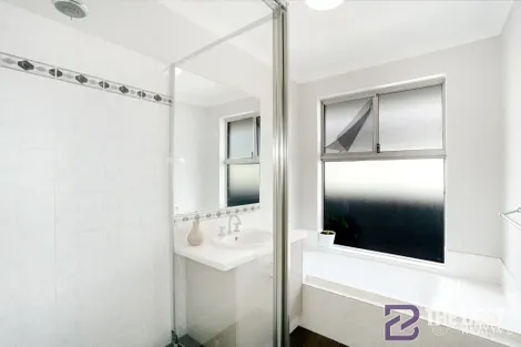 Property photo of 52 Makybe Boulevard Byford WA 6122