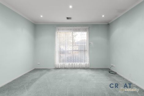 Property photo of 2 Kubura Place St Albans VIC 3021