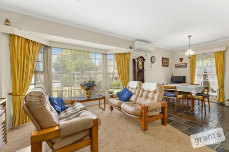 Property photo of 44 Valley Fair Drive Narre Warren VIC 3805