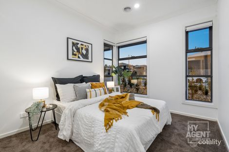 Property photo of 40 Pinnacle Chase Beveridge VIC 3753