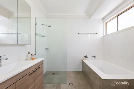 Property photo of 3 Sachs Court Kenmore QLD 4069