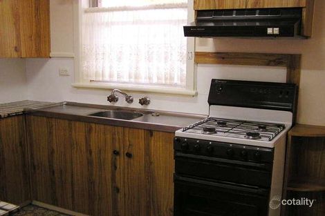 Property photo of 1 Marama Parade Mount Austin NSW 2650