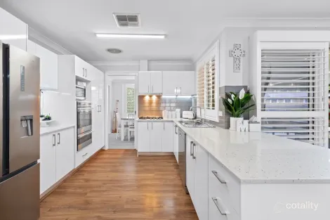 Property photo of 1 Bensley Close Lake Haven NSW 2263
